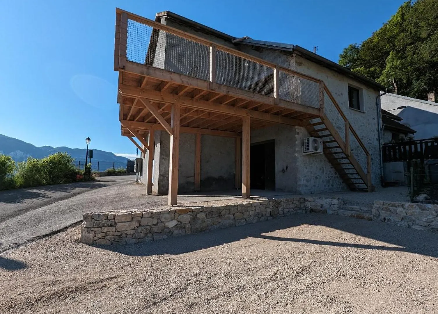 Appartement T3 Neuf Au Calme Avec Vue Sur Les Montagnes à Chanaz France
